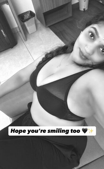 Full leaked Saranya santhosh private onlyfans photo