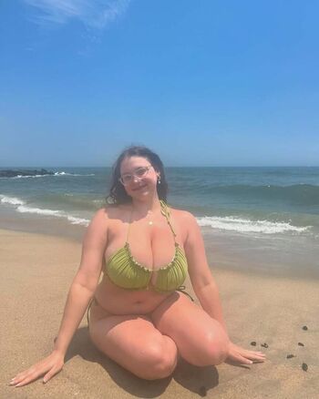 Full leaked Savthepeople private onlyfans photo