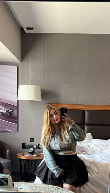 Full leaked Selenenova private onlyfans photo
