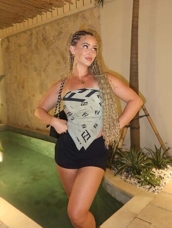 Full leaked Shannon henry private onlyfans photo