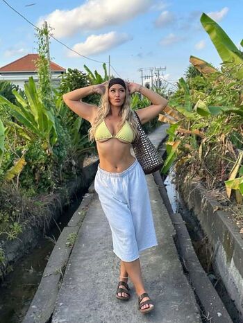 Full leaked Shannon henry private onlyfans photo