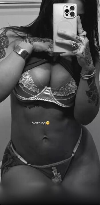 Full leaked Shesxclusive private onlyfans photo