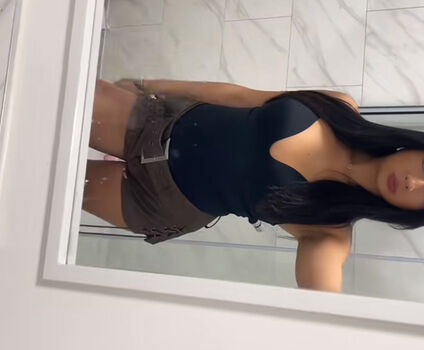 Full leaked Sienna sidhu private onlyfans photo