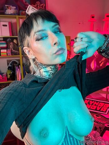 Full leaked Skyhook nova page private onlyfans photo