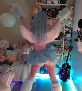 Full leaked Skymi chan private onlyfans photo
