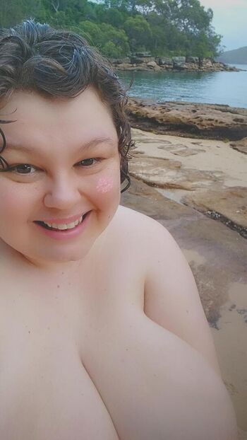 Full leaked Snaphappyadventurer private onlyfans photo