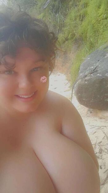 Full leaked Snaphappyadventurer private onlyfans photo
