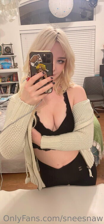 Full leaked Sneesnaw private onlyfans photo