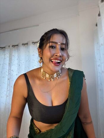 Full leaked Sofia ansari private onlyfans photo