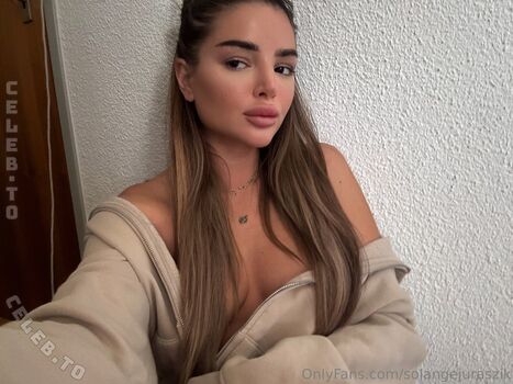 Full leaked Solangejuraszik private onlyfans photo