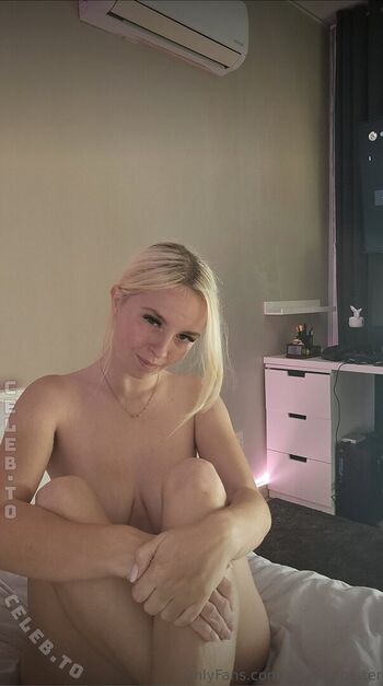 Full leaked Sophie forster private onlyfans photo