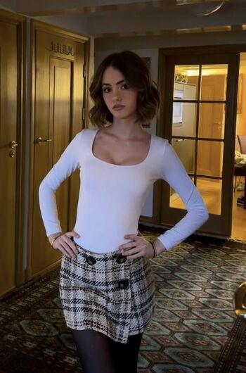Full leaked Sophieray private onlyfans photo
