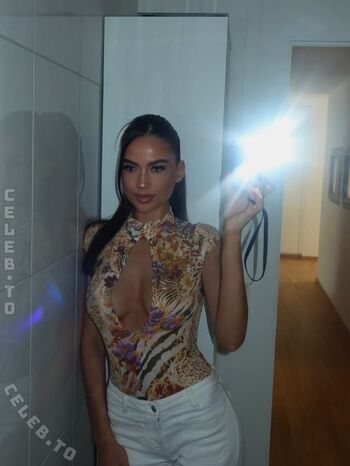 Full leaked Suela mehmedi private onlyfans photo