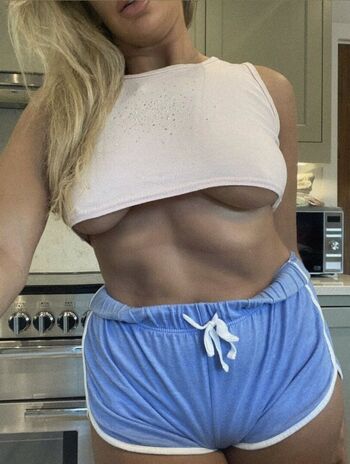 Full leaked Suemcco private onlyfans photo
