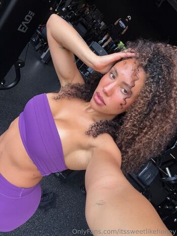Full leaked Sweetlikehoney private onlyfans photo