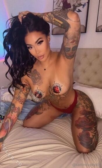Full leaked Tattedupholly private onlyfans photo