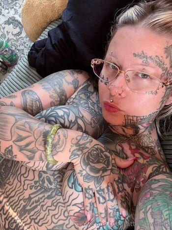 Full leaked Tattoosnwaifus private onlyfans photo