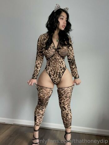 Full leaked Thathoneydip private onlyfans photo