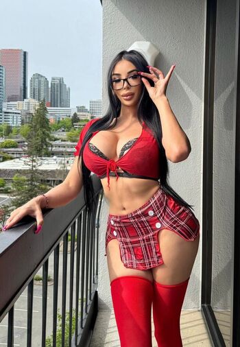 Full leaked Thedollkelly private onlyfans photo