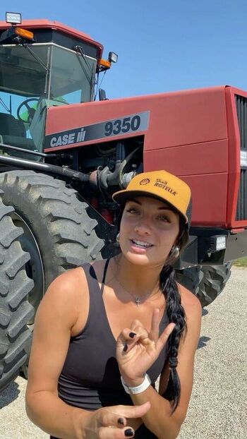 Full leaked Thefarmergrayce private onlyfans photo