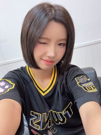 tiny.pretty.j
