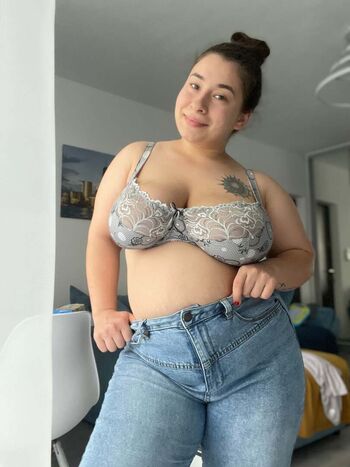 Full leaked Trixy private onlyfans photo