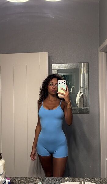 Full leaked Ttahlula private onlyfans photo