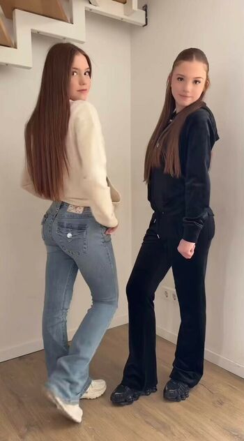 Full leaked Twinsonice private onlyfans photo
