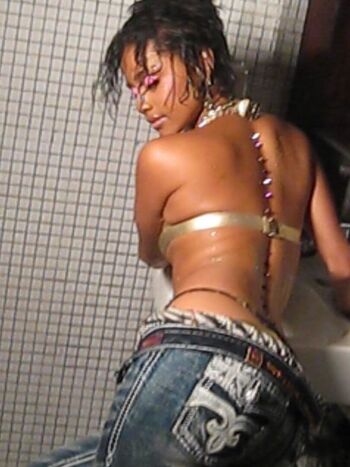 Full leaked Saralatina/ private onlyfans photo
