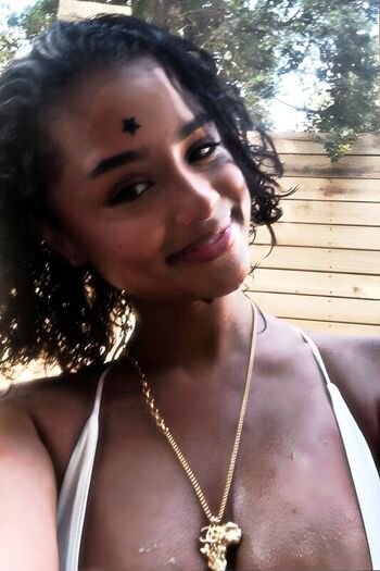 Full leaked Bruluccas/ private onlyfans photo