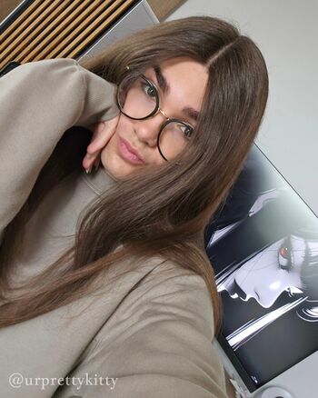 Full leaked Urprettykitty private onlyfans photo