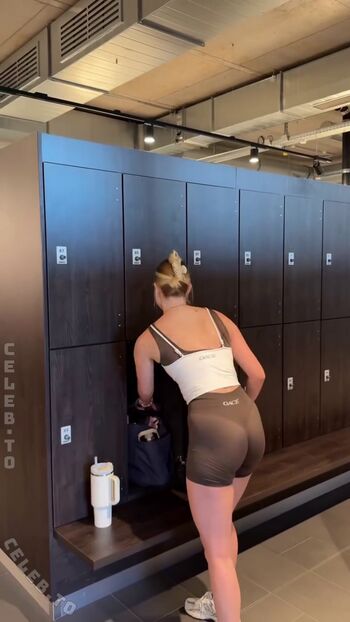 Full leaked Vallixpauline page private onlyfans photo