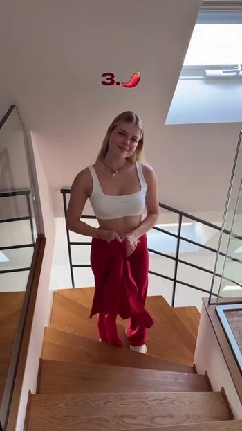 Full leaked Vallixpauline private onlyfans photo