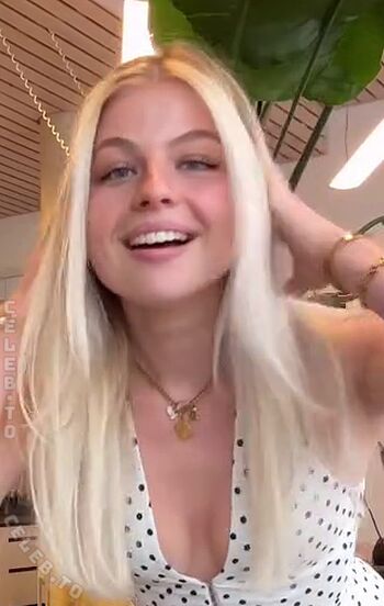 Full leaked Vallixpauline private onlyfans photo