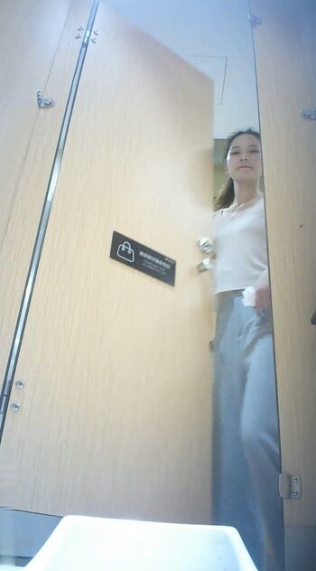 Voyeur Asian Pissing Toilet &Amp; Upskirts Only