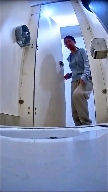Voyeur Asian Pissing Toilet &Amp; Upskirts Only
