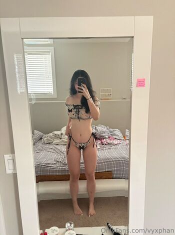 Full leaked Vyxia vyxphan private onlyfans photo