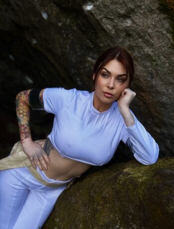 WatchGirlsPlay