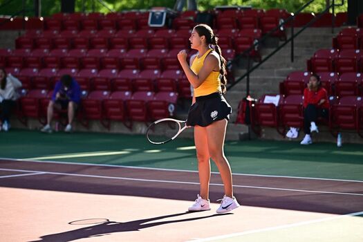 Woman College Tennis