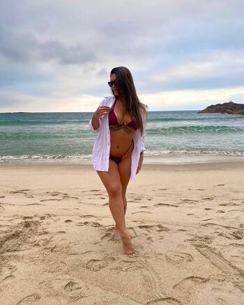 Women In Bikinis