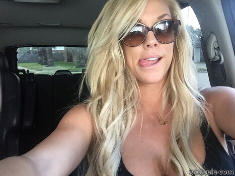 Full leaked Xogisele private onlyfans photo