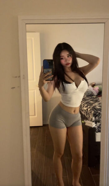 Full leaked Xuvah private onlyfans photo