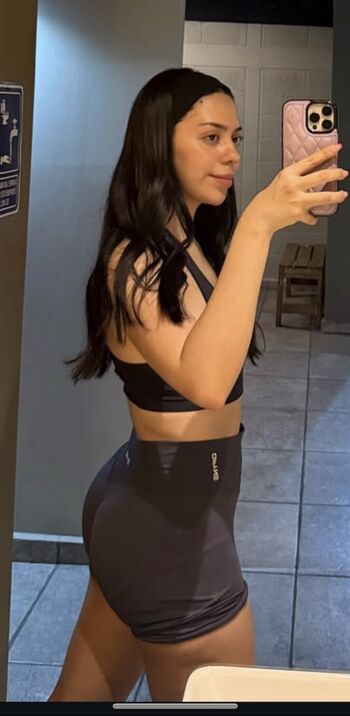Full leaked Yamirootz private onlyfans photo