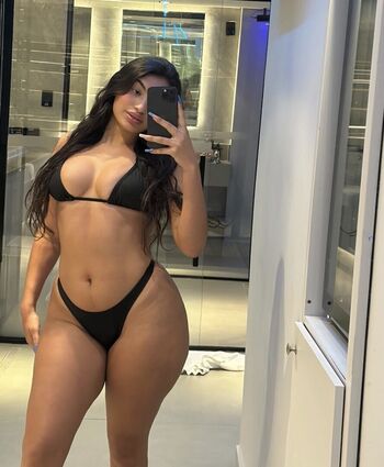 Yasmin Oliveira