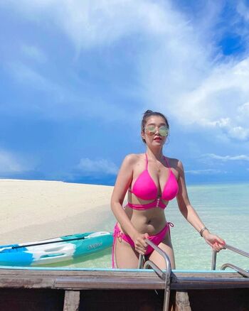 Full leaked Yen evagelista private onlyfans photo