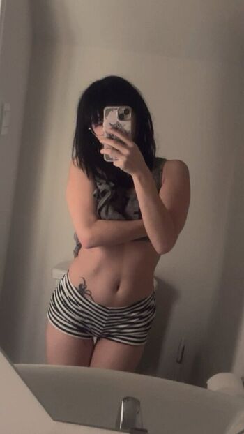Full leaked Yenofflne private onlyfans photo