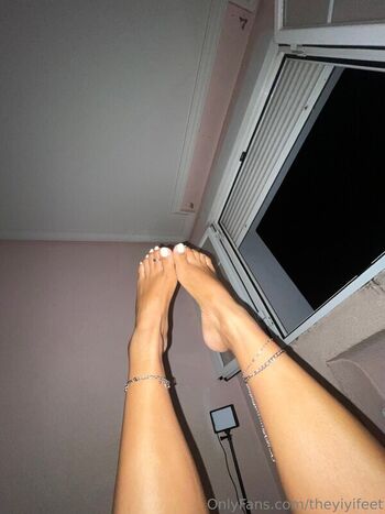 Full leaked Yiyi feet private onlyfans photo