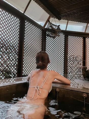 Full leaked Yiyi private onlyfans photo