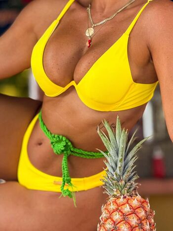 Yoi Elena Medina