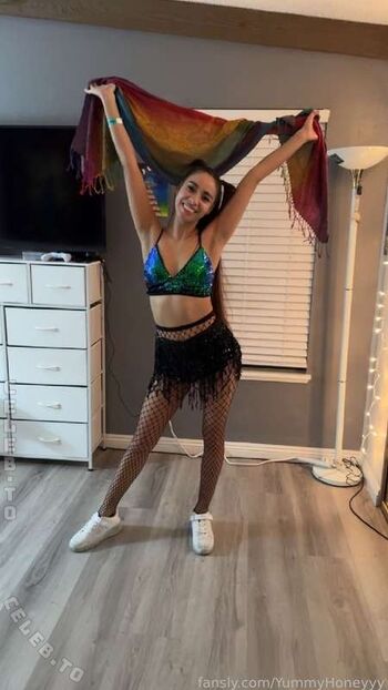 Full leaked Yummyhoneyyy private onlyfans photo